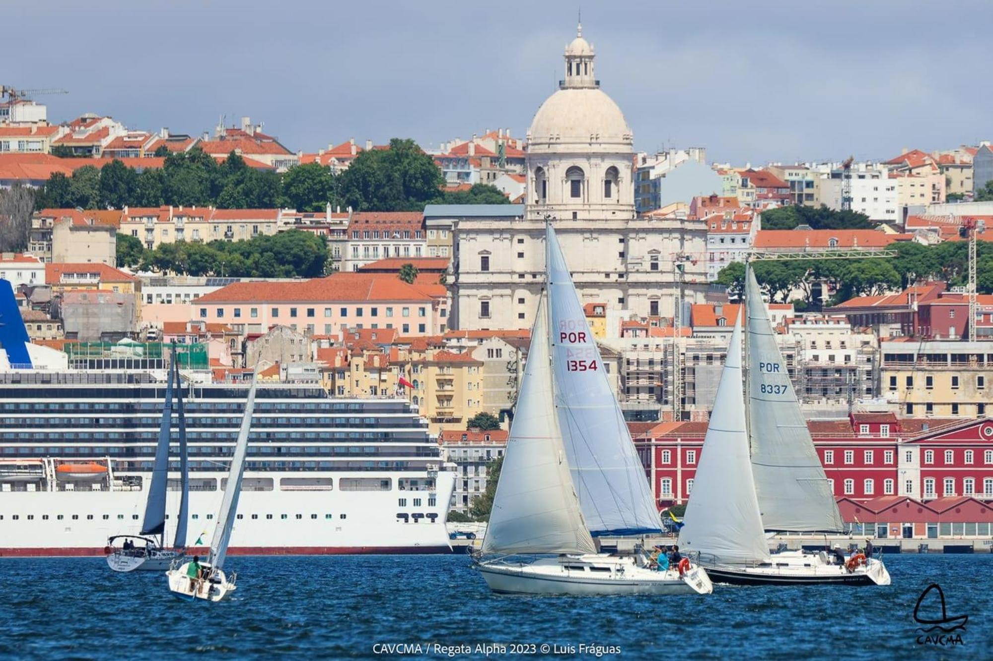 Be Local - Sleep Aboard The Santa Maria Sailing Boat In Lisbonアパートメント エクステリア 写真